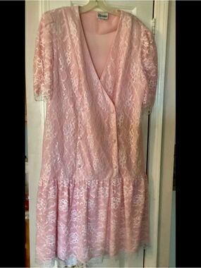 18 1980s Pink Lace Vintage Formal Dress  Drop Waist Like New!